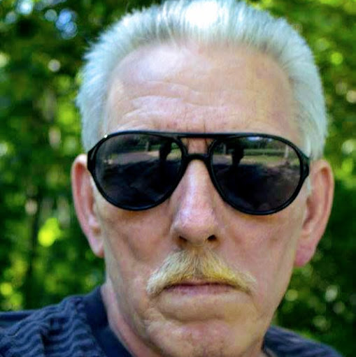 Richard Gallagher Photo 52