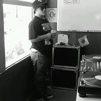 Manuel Robles Photo 9
