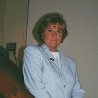 Suzanne Silva Photo 8