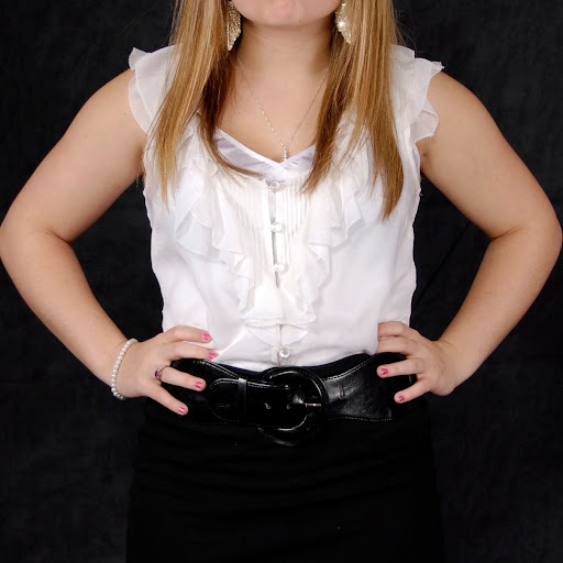 Danielle Poole Photo 11