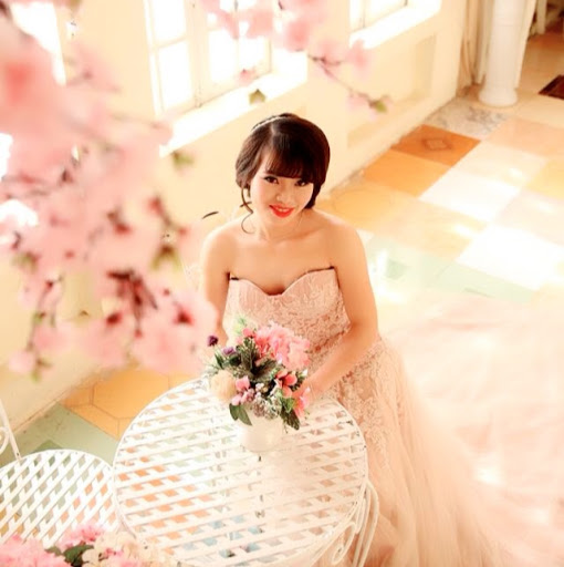 Oanh Tran Photo 12