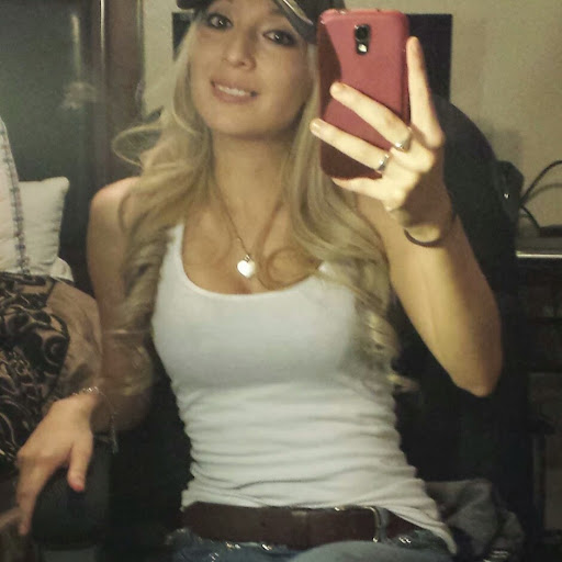 April Rodriguez Photo 16