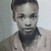 Paula Whitfield Photo 29