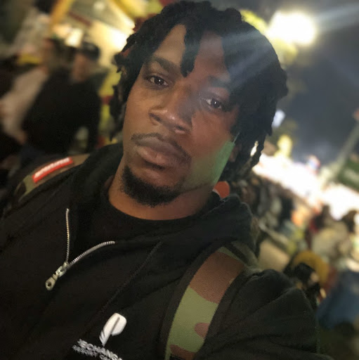 Dwayne Elliott Photo 31