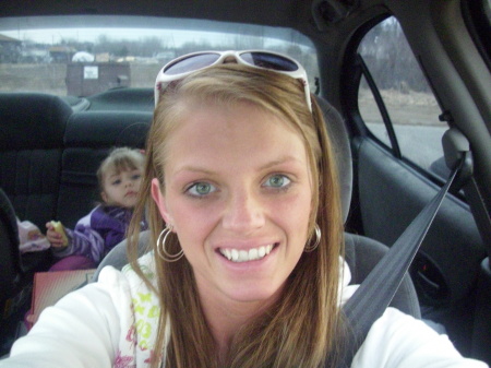 Amy Lowery Photo 30