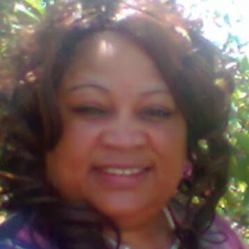 Angela Clark Photo 14