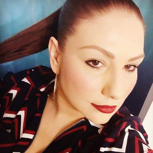 Stephanie Elliott Photo 17
