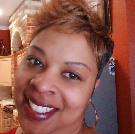 Dee Caldwell Photo 12