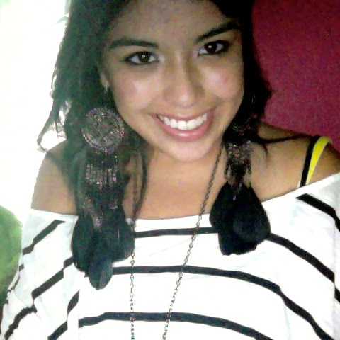 Ruth Martinez Photo 47