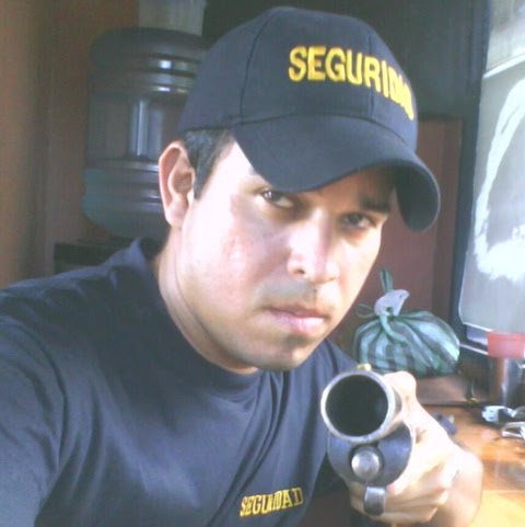 Josue Pineda Photo 11