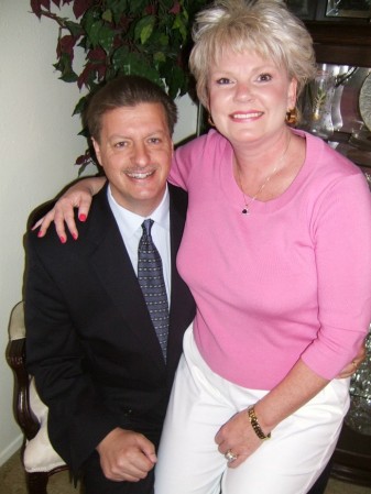 Laura Armstrong Photo 6