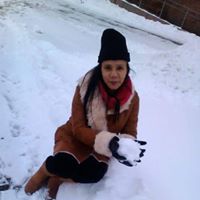 Julia Bradshaw Photo 4