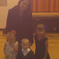 Lynn Richards Photo 24