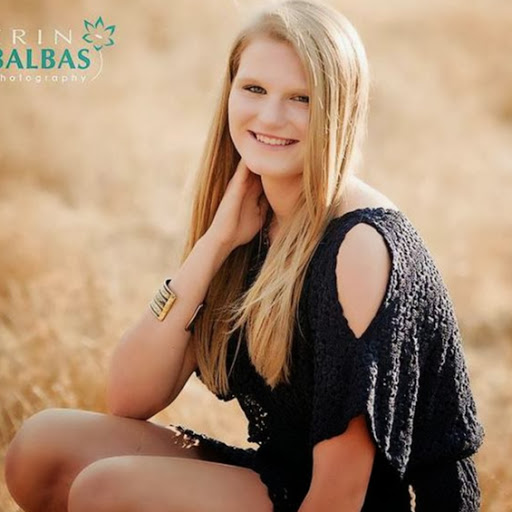 Ana Newman Photo 6
