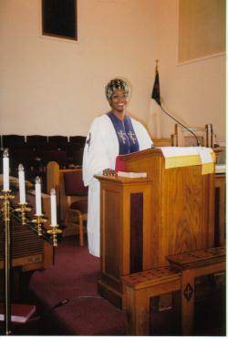 Stephanie Dillard Photo 33
