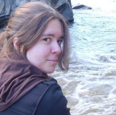 Stephanie Simon Photo 25