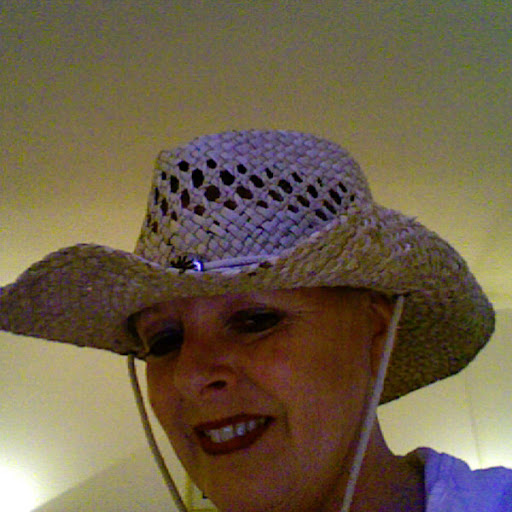 Cynthia Sweeney Photo 33