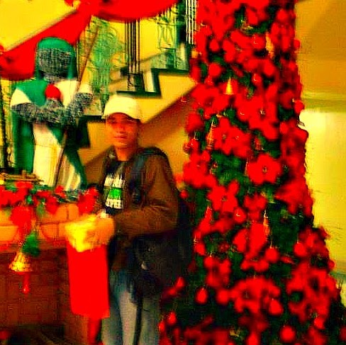 Christopher Valiente Photo 4