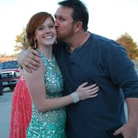 Meredith Thomas Photo 7