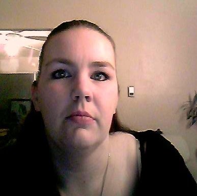Julie Singleton Photo 9