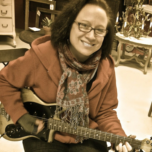 Elizabeth Walsh Photo 43