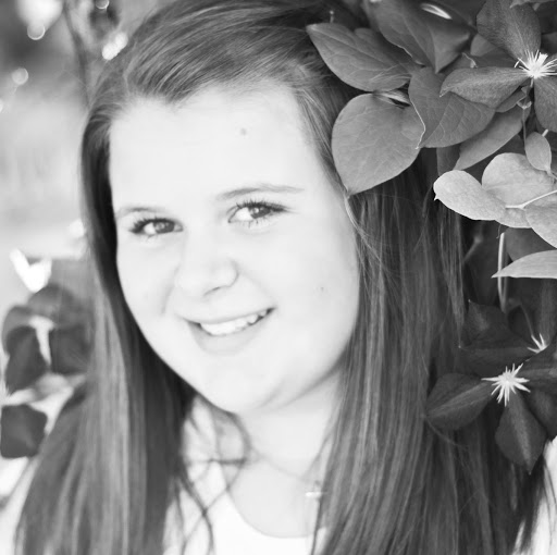 Stephanie Martin Photo 54