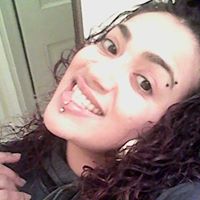 Vivian Quinones Photo 19