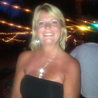 Stacey Snyder Photo 37