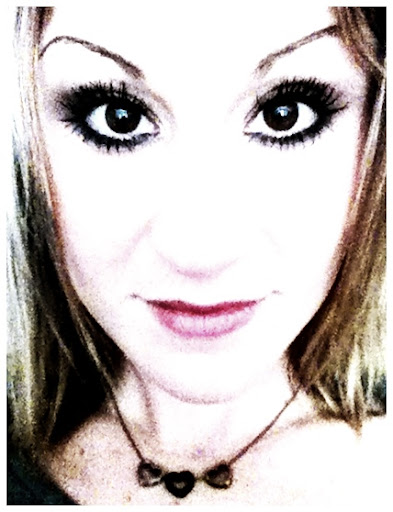 Angela Hart Photo 32