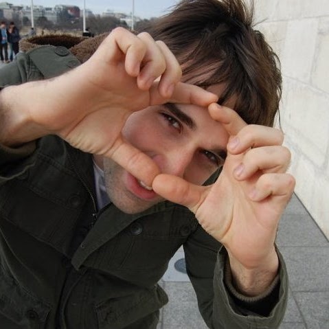 Chris Howell Photo 22