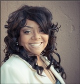 Stephanie Martin Photo 9
