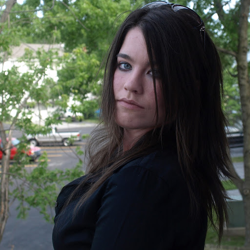 Sara Lovelace Photo 7
