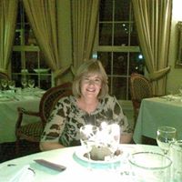 Julie Pinnell Photo 8