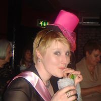 Amy Glenn Photo 14