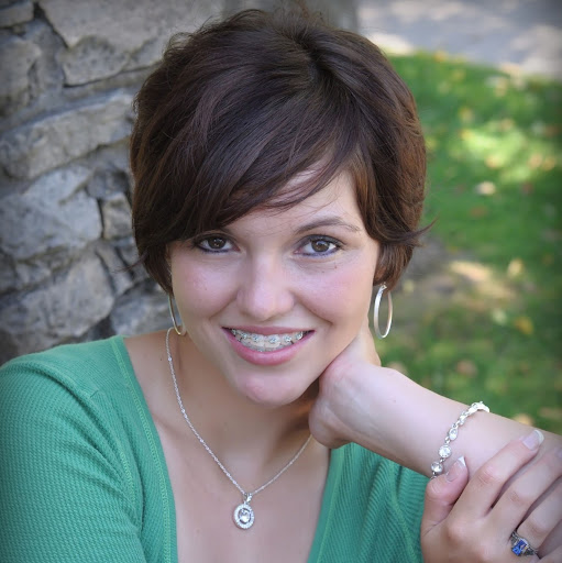Alyssa Hunt Photo 13