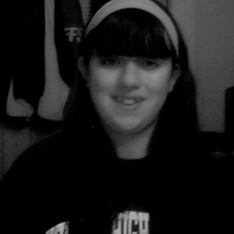 Olivia Lewis Photo 20