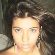 Anna Medeiros Photo 8