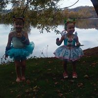 Robin Lyons Photo 9