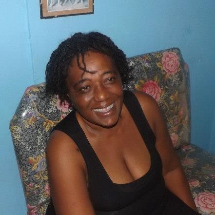Cynthia Rowe Photo 8
