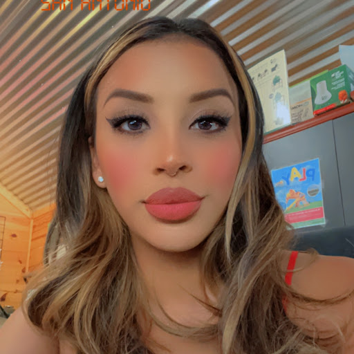 Elizabeth Villarreal Photo 11