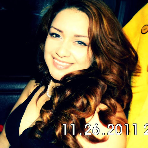 Alejandra Hernandez Photo 16