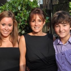 Elizabeth Stern Photo 18