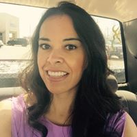 Elizabeth Vasquez Photo 13