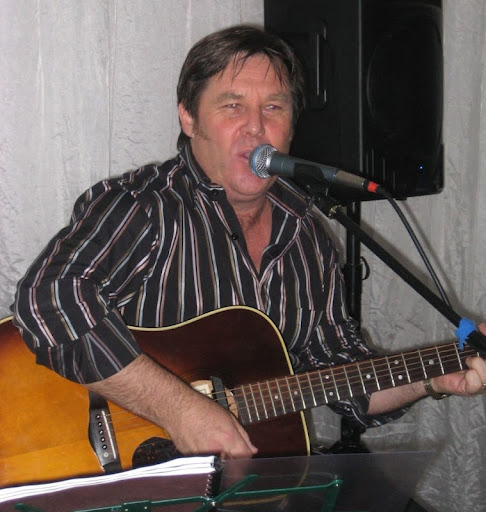 Mark Franks Photo 41
