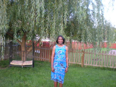 Beverly Moore Photo 30