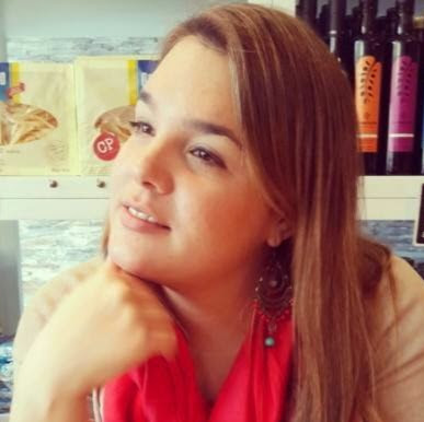 Adriana Castro Photo 15