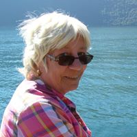 Ellen Hansen Photo 10