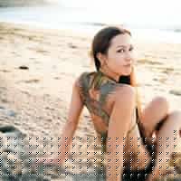 Julie Anders Photo 19