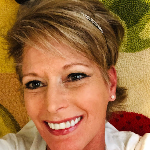 Kathleen Elliott Photo 27