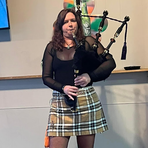 Christine Barnes Photo 24